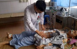 Bệnh viện huyện cứu sống thanh niên bị thanh gỗ đâm thủng bụng, chết lâm sàng