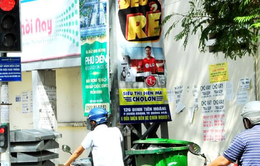 TP.Quảng Ngãi: Tràn lan việc treo, dán quảng cáo trái quy định