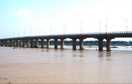Cầu 650 tỷ đồng qua sông Trà Khúc sắp hoàn thành