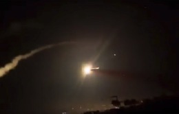 Syria đánh chặn tên lửa bay qua thủ đô Damascus