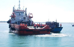 Cảnh sát biển cứu nạn 8 ngư dân