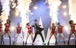 Âm nhạc và Bước nhảy: Nguyên Vũ "cháy" hết mình tại mini show kỉ niệm 25 năm ca hát