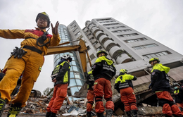 Tiếp tục tìm kiếm nạn nhân mất tích sau động đất ở Trung Quốc