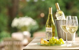 Rượu vang trắng có lợi cho sức khỏe nhưng ít người biết
