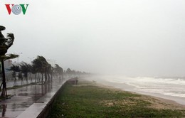 Sóng gió ở vùng biển từ Bình Thuận đến Cà Mau mạnh lên