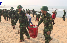 Bộ đội Biên phòng Quảng Bình chung tay thực hiện chiến dịch "Hãy làm sạch biển"
