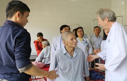 Hà Tĩnh: Chuyên gia nước ngoài khám, chữa bệnh cho bệnh nhân