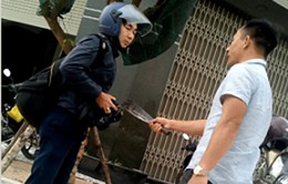 Bình Định: Khởi tố đối tượng dùng dao dọa giết phóng viên