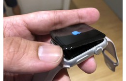 Apple sửa chữa lỗi phồng pin của Watch Series 2 miễn phí