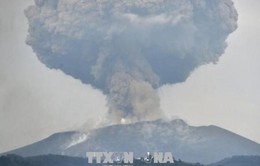 Núi lửa phun trào ở Tây Nam Nhật Bản