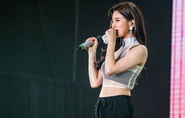 Suzy bật khóc khi họp mặt fan ở Đài Loan