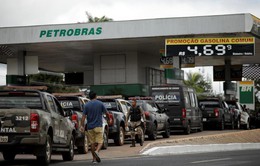 Brazil hạ giá nhiên liệu để "hạ nhiệt" đình công của các lái xe tải