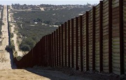 Ý kiến trái chiều của người dân Mỹ với việc xây tường biên giới