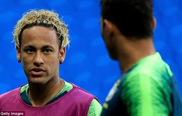 Neymar trình làng tóc mới vàng hoe tại FIFA World Cup™ 2018