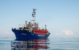 Italy cấm tàu của các tổ chức phi chính phủ cập cảng trong mùa Hè