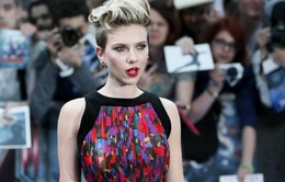 "Góa phụ đen" Scarlett Johansson bị "ném đá" khi vào vai người chuyển giới