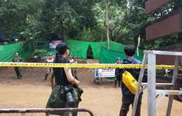 Thái Lan bắt đầu giải cứu đội bóng nhí ra khỏi hang Tham Luang