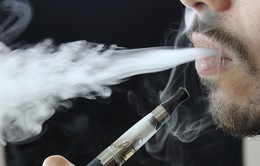 Số ca tử vong do thuốc lá điện tử tại Mỹ ngày càng tăng và trẻ hóa