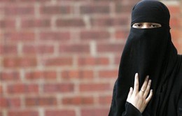 Đan Mạch cấm sử dụng khăn trùm đầu Hồi giáo