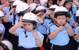 Trao tặng 1.000 mũ bảo hiểm cho trẻ em tại TP.HCM