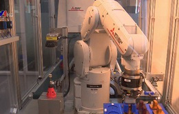 Các nhà khoa học hiến kế ứng dụng công nghệ robot cho doanh nghiệp Việt Nam