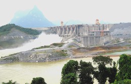 Thủy điện Tuyên Quang mở một cửa xả đáy