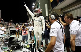 Đua xe F1: Lewis Hamilton lần thứ 4 giành pole tại GP Singapore