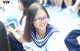 Nữ sinh Hà Nội đẹp rạng rỡ trong ngày khai trường
