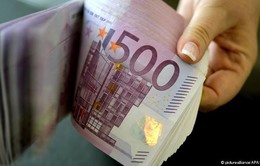 Đồng EUR tăng giá sau khi ECB hoãn tăng lãi suất