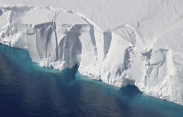 Tình trạng nóng lên toàn cầu khiến băng tan nhanh