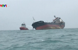 Tàu Aulac Fortune gặp nạn ở vùng biển Hong Kong (Trung Quốc) vẫn có thể cháy nổ trở lại