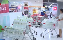 Hà Nội: Nhiều siêu thị cháy hàng nước đóng chai