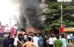 Cháy chợ Còng tại Thanh Hóa, hàng trăm gian hàng bị thiêu rụi