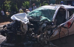 Bình Phước: Xe rước dâu đâm trực diện xe tải khiến hai người bị thương nặng ​