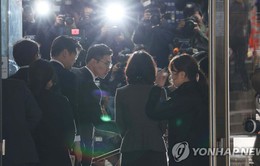 Vợ cựu Bộ trưởng Bộ Tư pháp Hàn Quốc bị bắt sau 1 tuần chồng mất chức