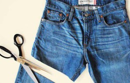 Biến tấu chiếc quần jean cũ thành ví cầm tay sang chảnh