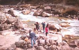 4 người Ấn Độ thiệt mạng vì chụp selfie dưới lòng sông