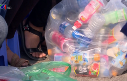 Thanh niên hành động chống rác thải nhựa