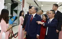 Chủ tịch Hạ viện Kazakhstan thăm Đại học Hà Nội