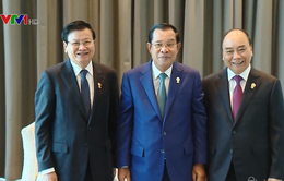 Thủ tướng Nguyễn Xuân Phúc hội kiến với Thủ tướng Lào và Campuchia