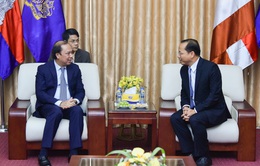 Thứ trưởng Bộ Ngoại giao Nguyễn Quốc Dũng chúc mừng  Quốc khánh Campuchia
