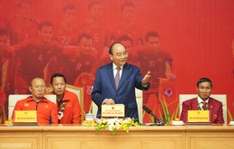 Thủ tướng chúc mừng hai đội tuyển bóng đá Việt Nam