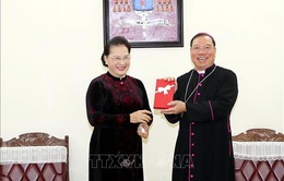 Chủ tịch Quốc hội thăm Tòa Tổng Giám mục Hà Nội