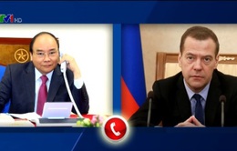 Thủ tướng Nguyễn Xuân Phúc điện đàm với Thủ tướng Nga