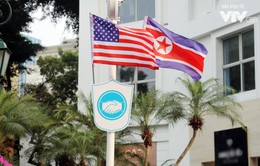 Đường phố Hà Nội rực rỡ cờ chào mừng Hội nghị thượng đỉnh Mỹ - Triều