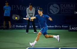 Roger Federer giành chiến thắng ở vòng 1 Dubai Championships