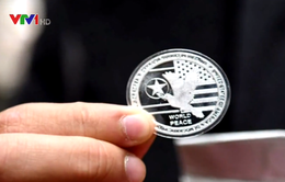Người dân háo hức mua tem, đồng xu kỷ niệm Hội nghị thượng đỉnh Mỹ - Triều