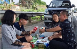 Xử phạt 5 - 6 triệu đồng đối với lái xe tổ chức ăn uống trên cao tốc Nội Bài - Lào Cai
