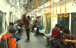 Người dân Jakarta (Indonesia) hào hứng với hệ thống tàu điện MRT