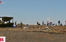 Rơi máy bay Ethiopia: Gia đình nạn nhân nhận 1kg đất ở hiện trường